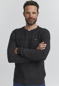 Пуловер Пуловер