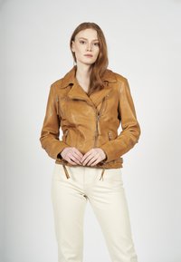 Байкерская куртка