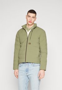 Зимняя куртка