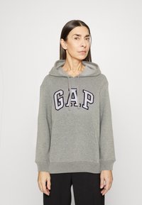 Пуловер с капюшоном