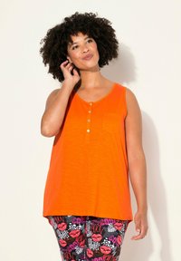 Длинный топ