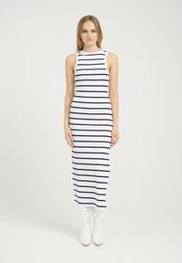 Пляжное платье