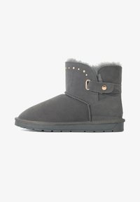 Зимние ботинки