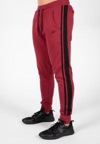 Спортивные штаны Спортивные штаны