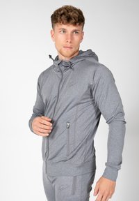 Спортивная кофта Спортивная кофта