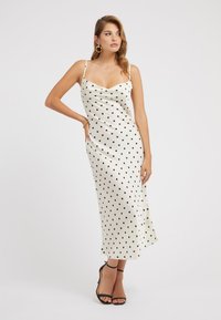 Длинное платье