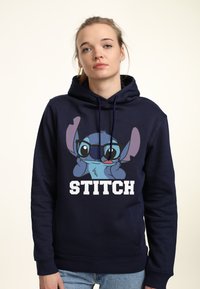 Пуловер с капюшоном Пуловер с капюшоном