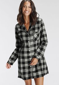 Фланелевая рубашка Фланелевая рубашка