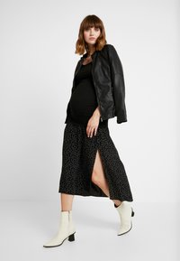 Футболка для беременных Футболка для беременных