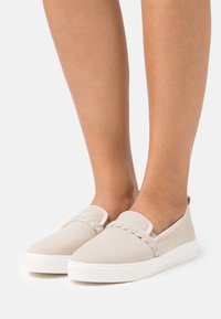 Спортивные балетки