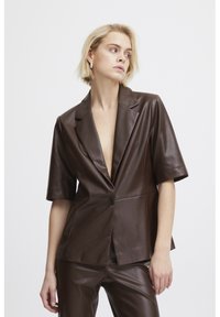 Блейзер Блейзер