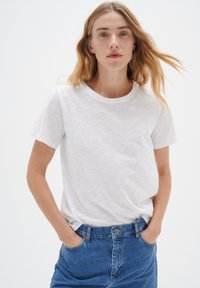 Футболка Футболка