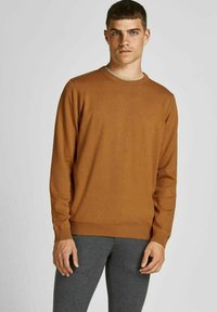 Пуловер Пуловер