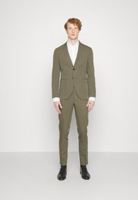 Костюм Костюм