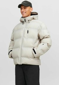 Зимняя куртка Зимняя куртка