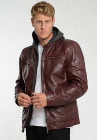 Кожаная куртка Кожаная куртка