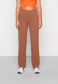 Прямые брюки