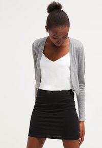 Вязаная кофта Вязаная кофта