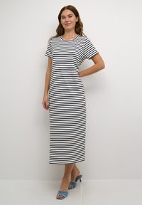 Длинное платье