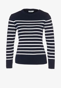 Пуловер в полоску