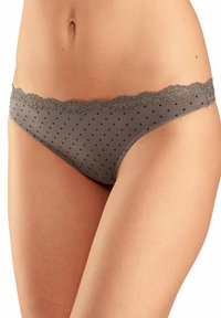 Стринги Стринги