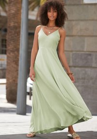 Платье макси