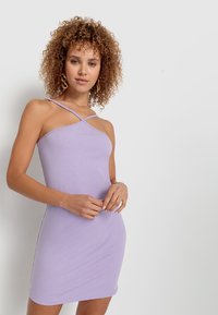 Платье футляр