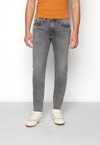 Узкие джинсы Узкие джинсы