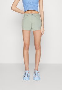 Шорты Шорты