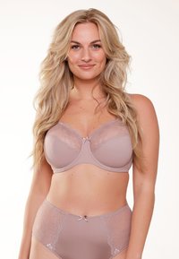 Бюстгальтер Бюстгальтер