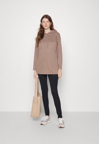 Брюки для беременных