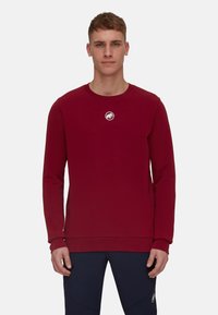 Спортивная кофта Спортивная кофта