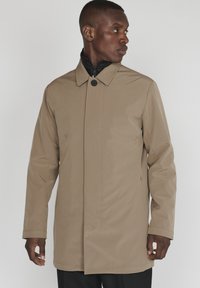 Шерстяное пальто