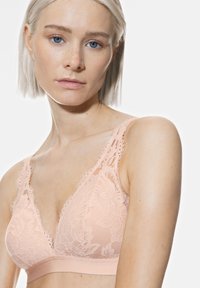 Бюстгальтер