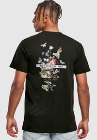 Футболка Футболка