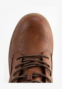 Ботинки на шнуровке Ботинки на шнуровке