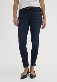 Короткие джинсы Короткие джинсы