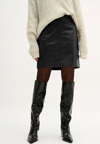 Кожаная юбка Кожаная юбка