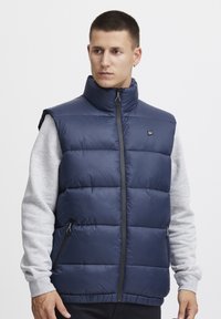 Жилет Жилет