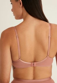 Бюстгальтер