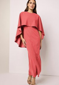 Платье макси