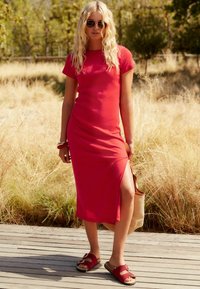 Платье макси