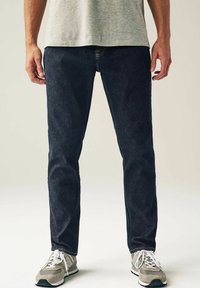 Джинсы Джинсы