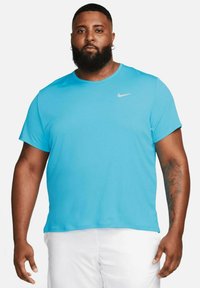 Спортивная майка