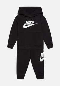 Спортивные штаны Спортивные штаны