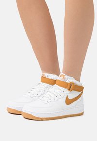 Высокие кеды Высокие кеды