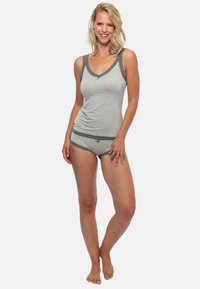 Майка-борцовка