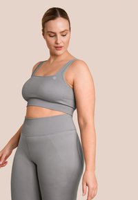 Спортивный бюстгальтер