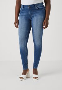 Узкие джинсы Узкие джинсы