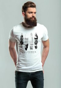 Футболка Футболка